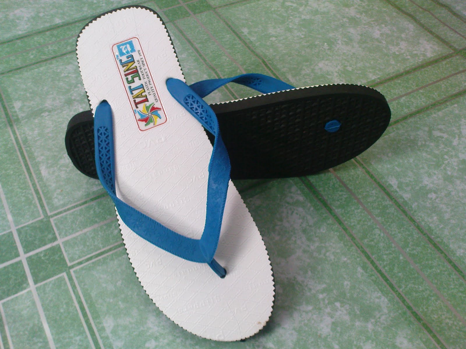 Rice-Media-Tat-Sing-Slipper-Generation-Strawberries-1.jpg