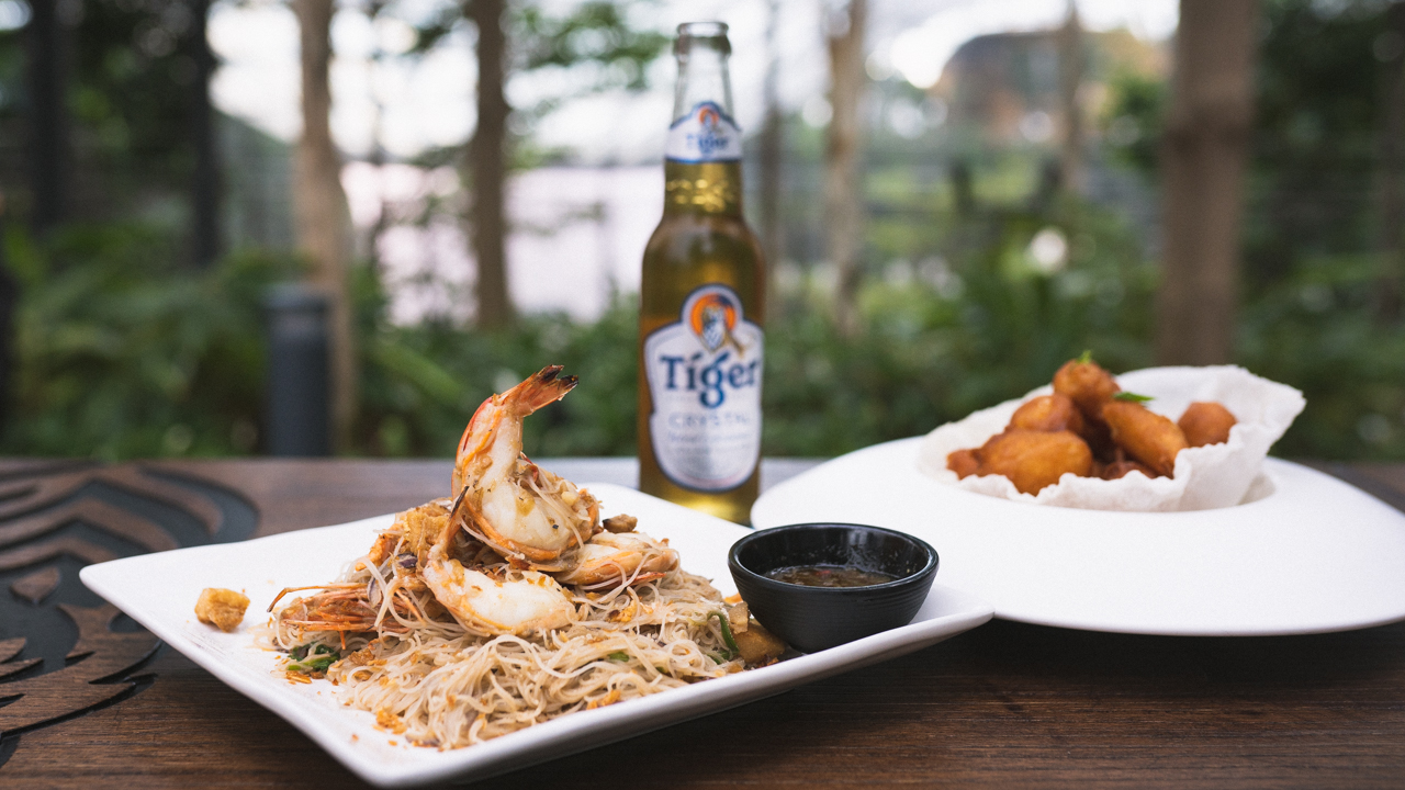 bringing hawker food to   commercialised mall is not selling out